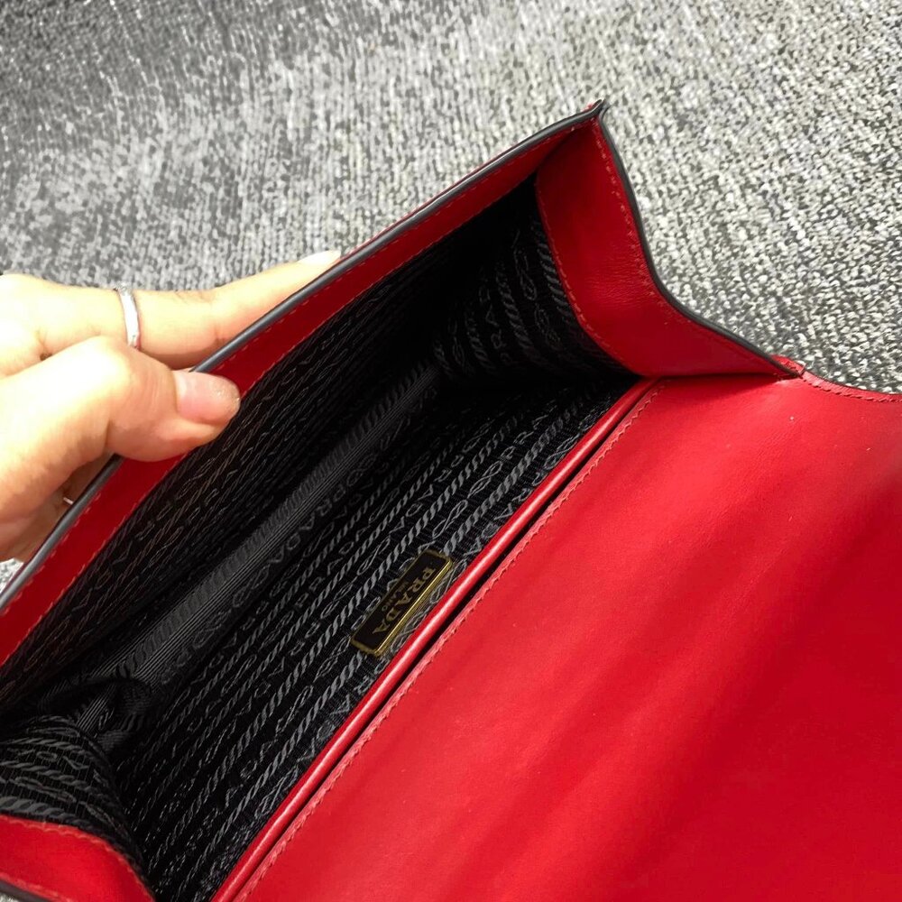 100% Authentic Prada Saffiano Red Leather Crossbody Bag - Picture 12 of 14